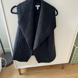 Polyester black faux shearling/suede vest
